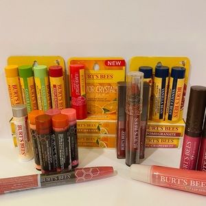 Large Burts bees bundle 27 piece set.
